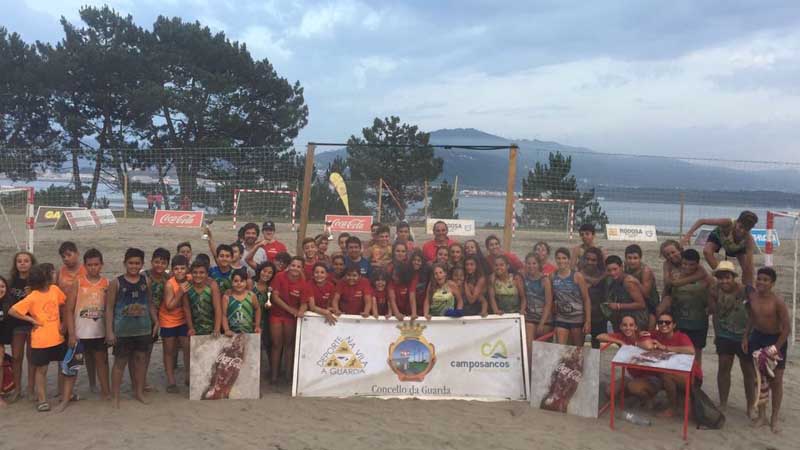 A pasada fin de semana disputouse nas instalacións do Codesal, en Camposancos, o Campionato de Balonmán-Praia Concello da Guarda.