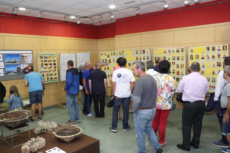 A Exposición Marcas dos Mariñeiros pódese visitar ata o 6 de outubro en horario de 7:30h a 15:00h e de 19:00h a 20:30h, enmarcada nos actos previos á celebración do XIV Encontro de Embarcacións Tradicionais de Galicia, que se celebrará na Guarda do 11 ao 14 de xullo de 2019.
