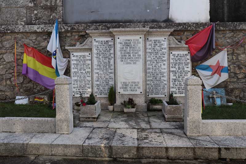 O xoves 18 de outubro, seguindo a tradición de todos os anos, o sindicato das Comisións Obreiras, xunto co Concello da Guarda, realizou unha homenaxe aos asasinados no campo de concentración de Camposancos durante a guerra civil.