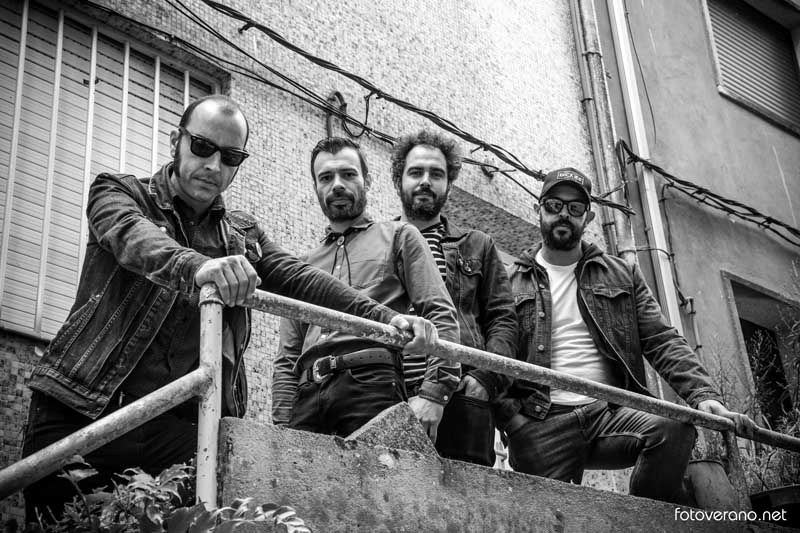 O vindeiro sábado día 24 de novembro ás 22:30h a Praza do Reló será no escenario do concerto de presentación do último traballo discográfico do grupo local «The Pretty Shirts» titulado «A Few Seconds». Este concerto conta co apoio da Concellería de Cultura do Concello da Guarda.