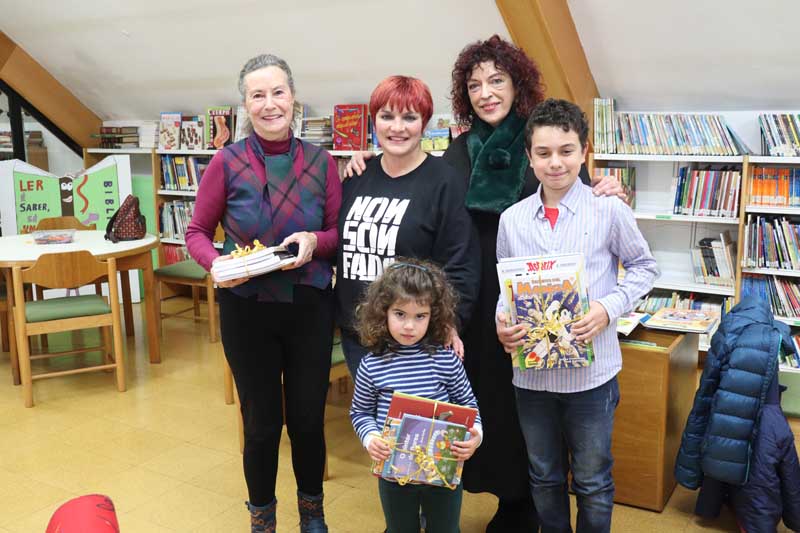 O pasado sábado día 12 de xaneiro, os lectores premiados recibiron da man da Concelleira de Cultura e Educación, Elena Baz, un lote de libros adaptados ao seu perfil lector, incentivando e promovendo unha vez máis a cultura da lectura entre a cidadanía guardesa.