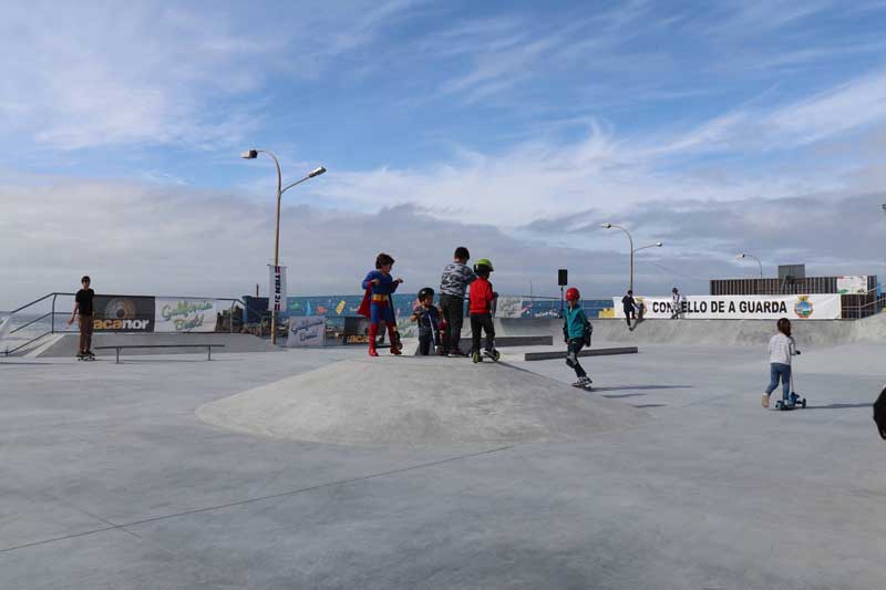 O pasado sábado día 2 de marzo celebrouse a apertura oficial da nova infraestrutura deportiva na zona da Atalaia no Porto da Guarda, cunha programación de actividades que comezaron ás 10:00h da mañá e que se prolongaron ata a tardiña.