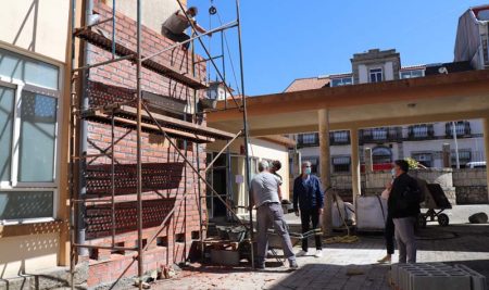 As obras no albergue municipal da Guarda avanzan a bo ritmo