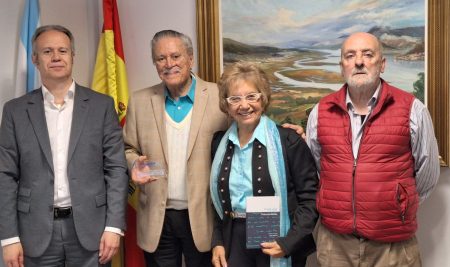 O alcalde da Guarda recibiu a Eugenio Vicente, neto do guardés Avelino Vicente
