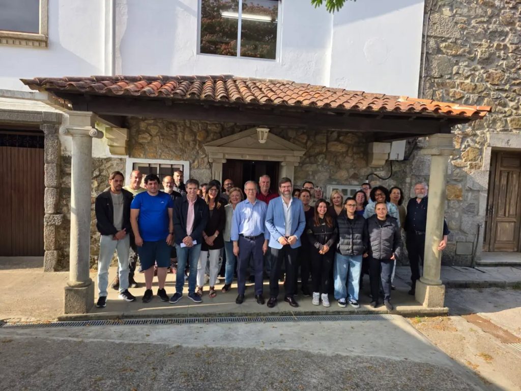 O delegado territorial da Xunta visita en A Guarda o Obradoiro de emprego Manuel B. Portela XI