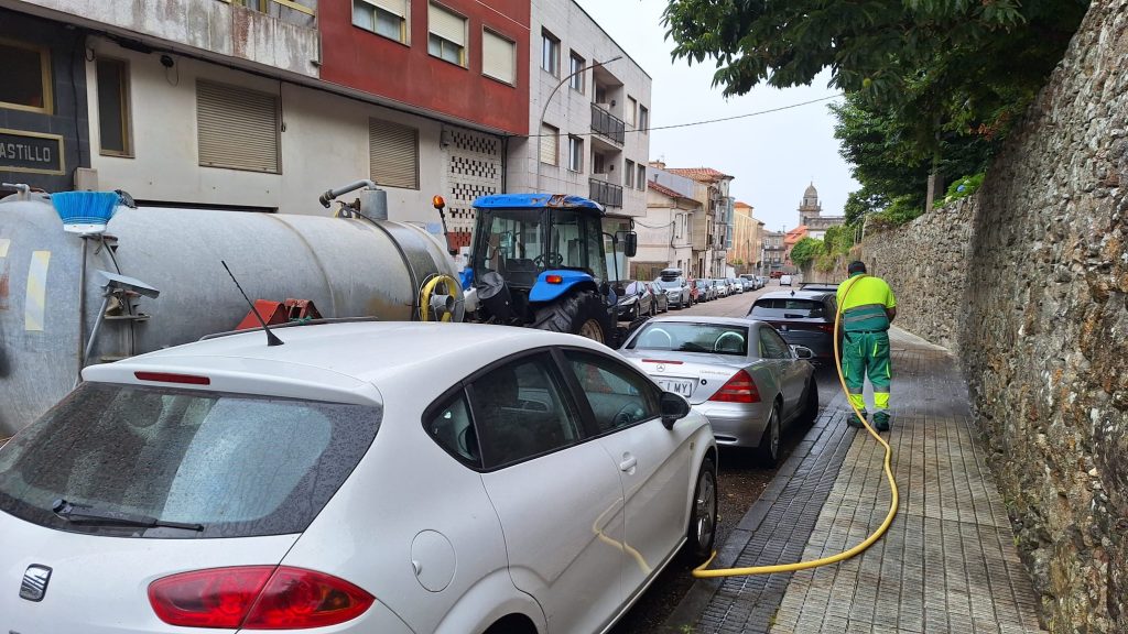 O Concello da Guarda agradece á Comunidade de Montes de Salcidos a súa colaboración para aforrar auga potable nas labores de limpeza viaria