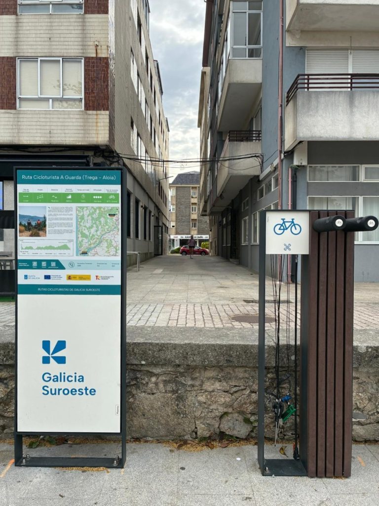 A Guarda conta xa cun punto de autorreparación de bicicletas na Alameda para impulsar o cicloturismo sostible